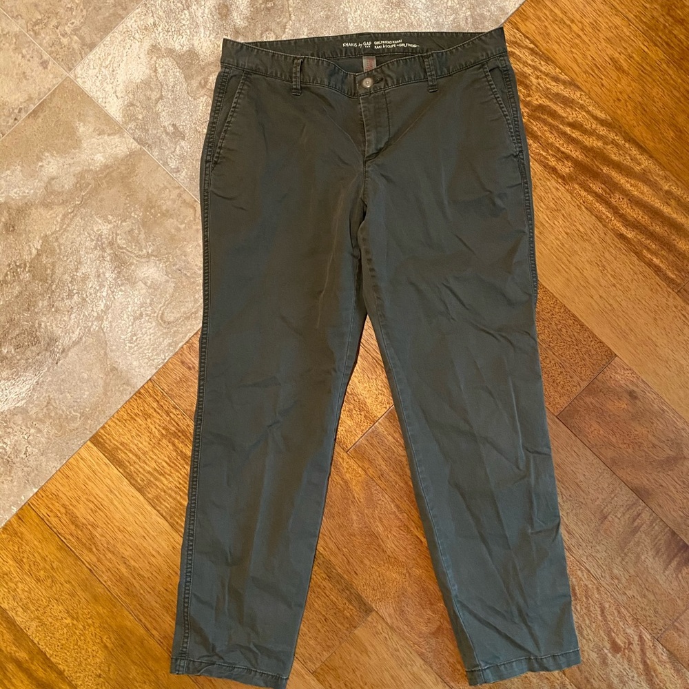 Girlfriend khakis